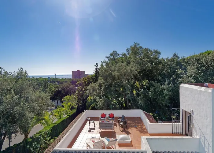 With Private Pool And Garden In *