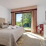 Vila With Private Pool And Garden In Marbella