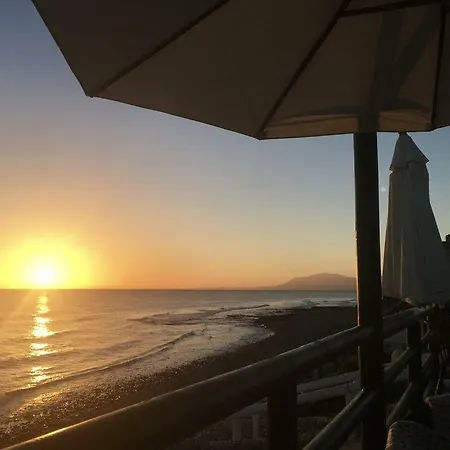 With Private Pool And Garden In ヴィラ マルベーリャ