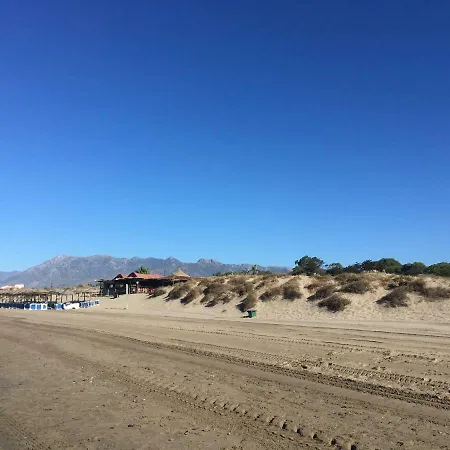 With Private Pool And Garden In * Μαρμπέλλα