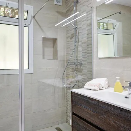 With Private Pool And Garden In Villa *