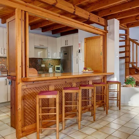 With Private Pool And Garden In Villa Marbella